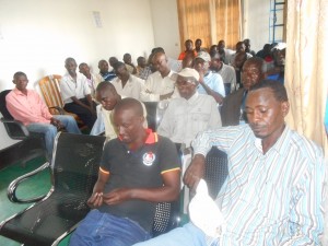 Les membres de l'ACPLRWA pendant une séance de sensibilisation contre le VIH (Photo ACPLRWA)