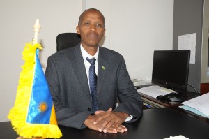 Déo  Nkusi, Secrétaire du CHENO (Photo James R)