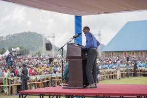 Paul Kagame s'adressant à la population de Rubavu