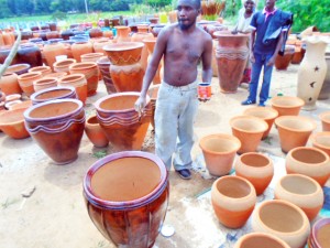 Avec leurs produits de la céramique, les Batwa n'ont rien à envier au reste des Rwandais (Photo Ndayishimiye)