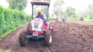 Le Rwanda a introduit des engins mécaniques dans le secteur agricole en vue d’accroître la production (Photo Archives)
