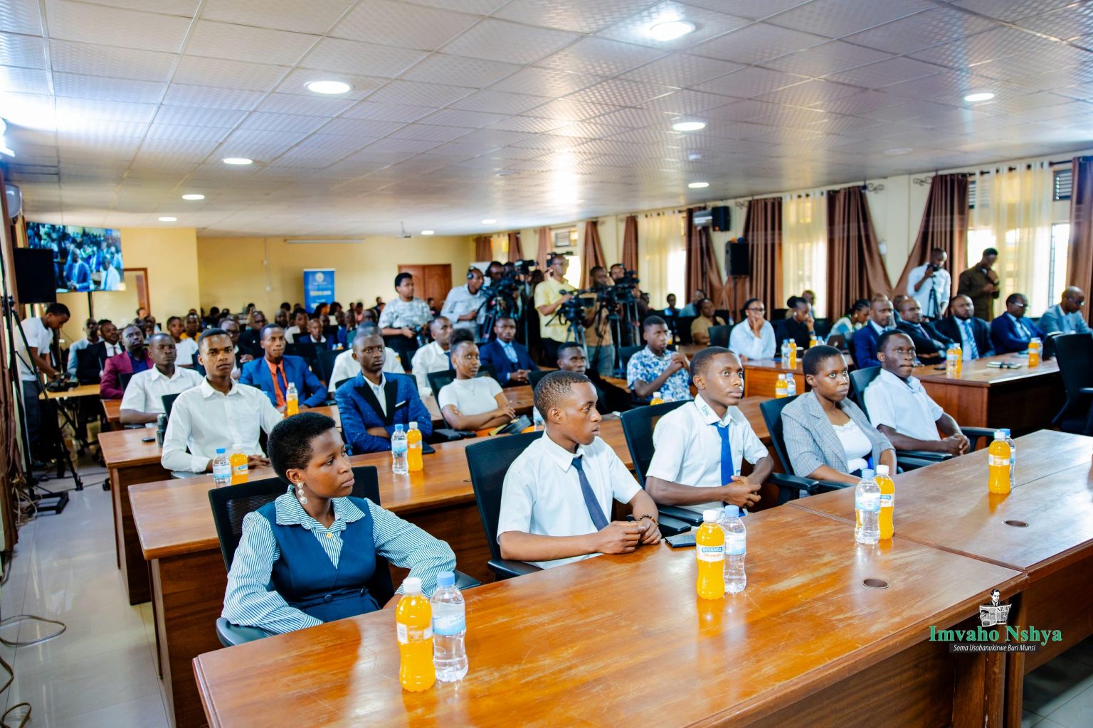 Les garçons en tête aux examens de fin d’études secondaires 2024/2025