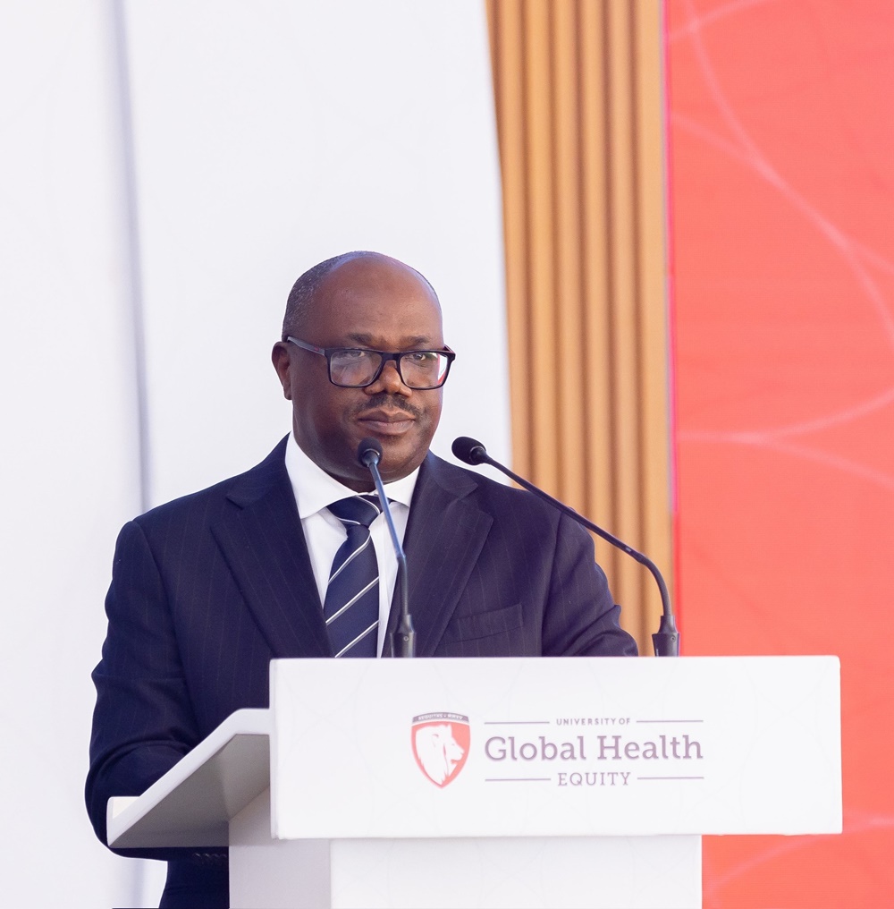 UGHE : le Premier ministre Nsengiyumva appelle les diplômés à renforcer les systèmes de santé