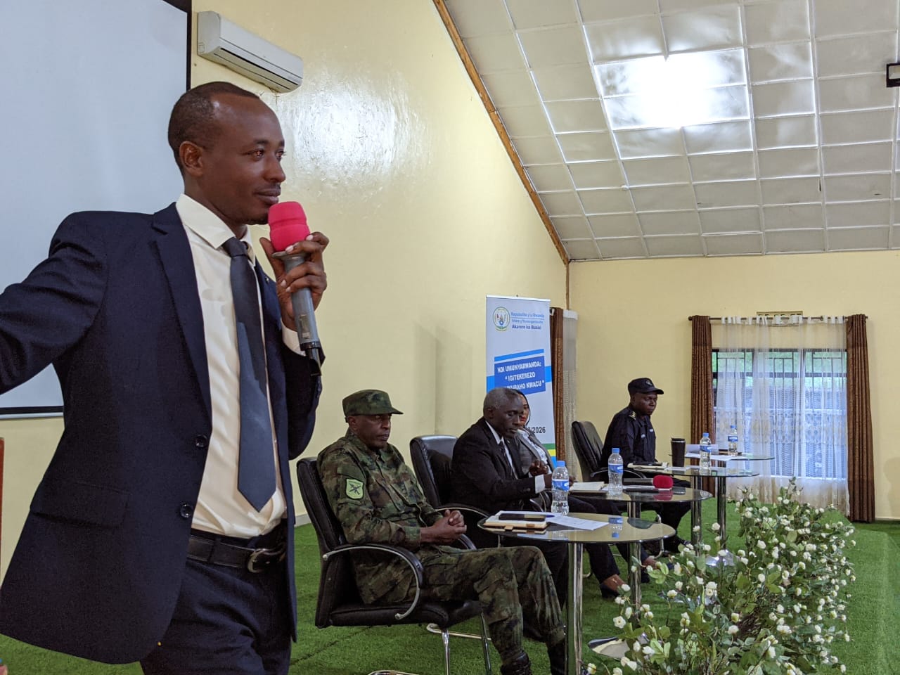 “Le Chagrin de ma Mère”, un livre de Hagenimana consacré à sa mère victime de violences pendant le génocide