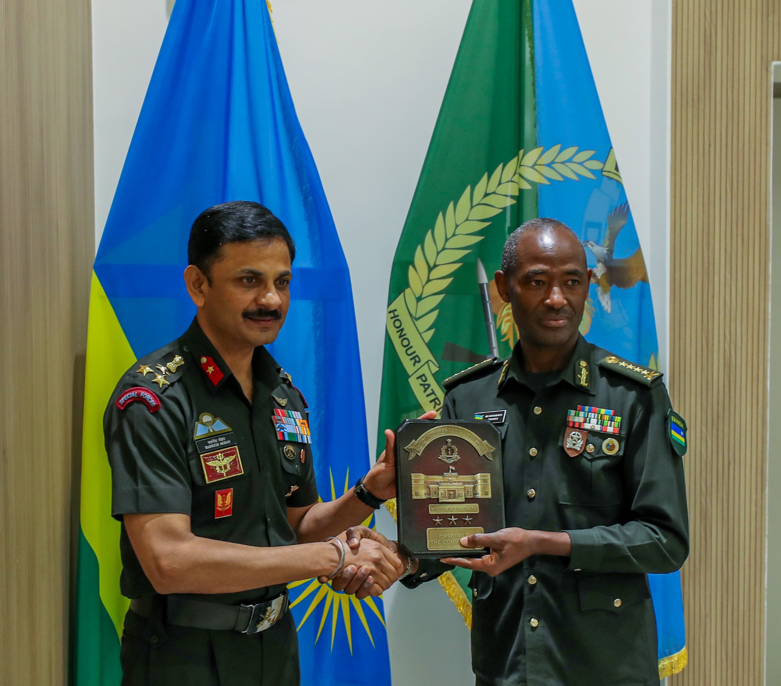 La RDF et le National Defence College de l’Inde explorent de nouvelles voies de coopération