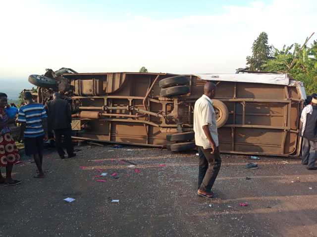 20 élèves meurent dans un accident de bus à Kapchorwa