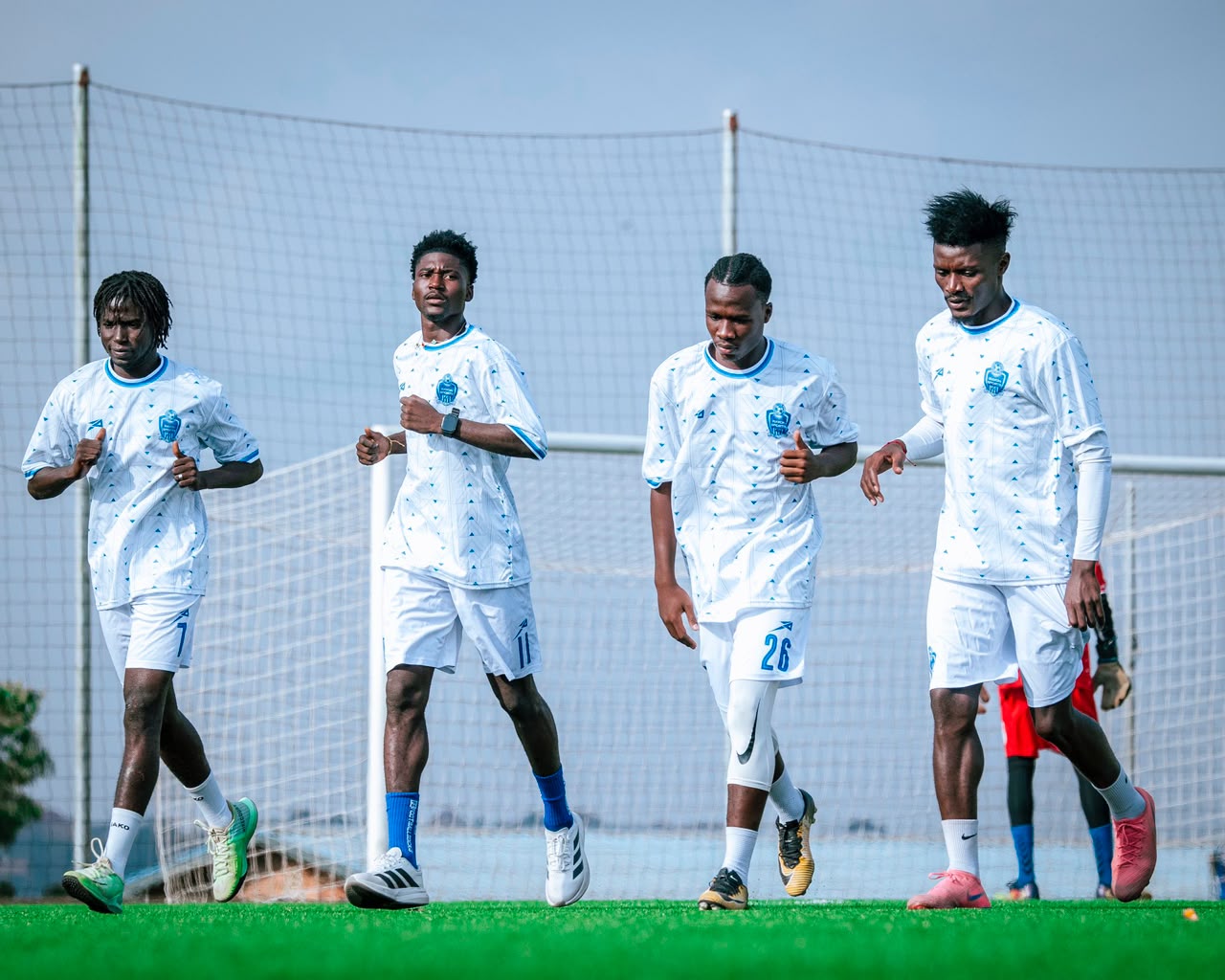 La FIFA interdit à nouveau au Rayon Sports de recruter des joueurs jusqu’en 2027
